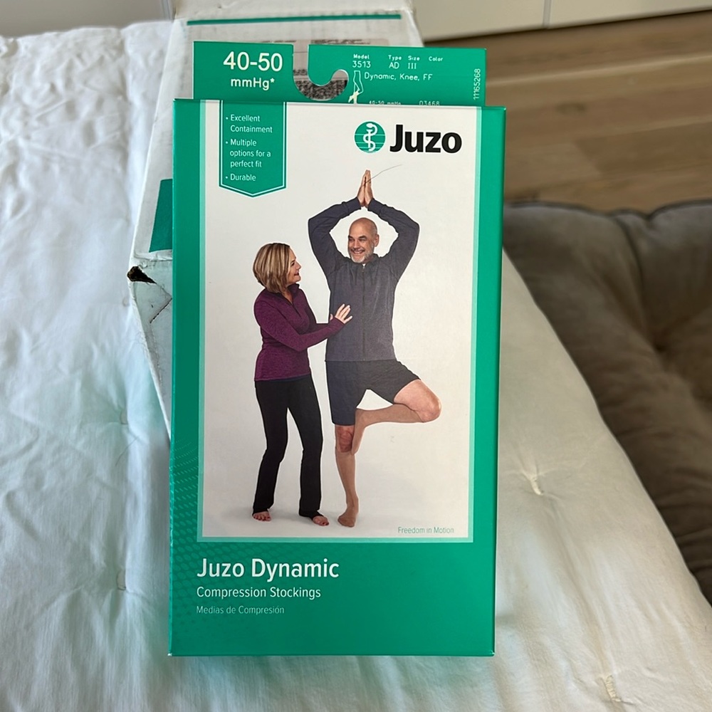 Juzo Dynamic compression stockings. Knee high. 40-50mg. Never worn.